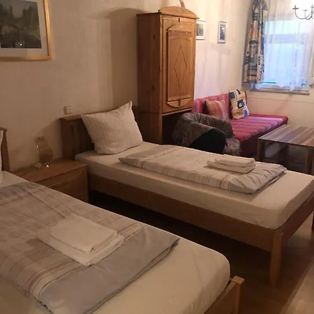 Pensjonat Probstheida Ug 3*